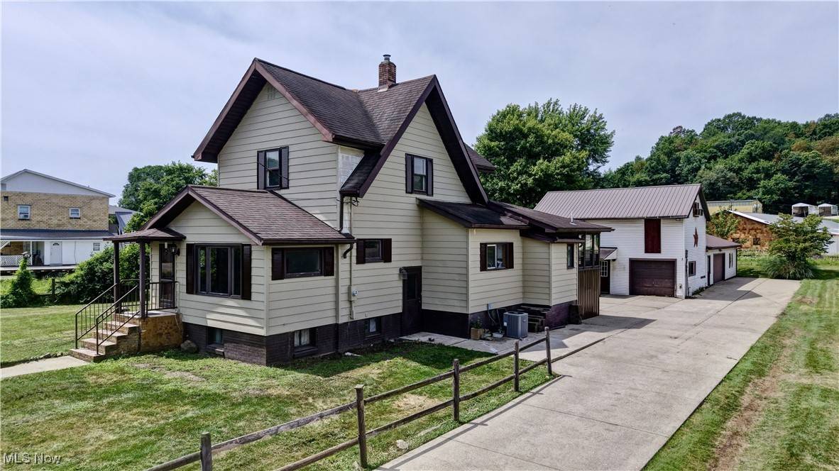 Uhrichsville, OH 44683,1508 Roanoke AVE
