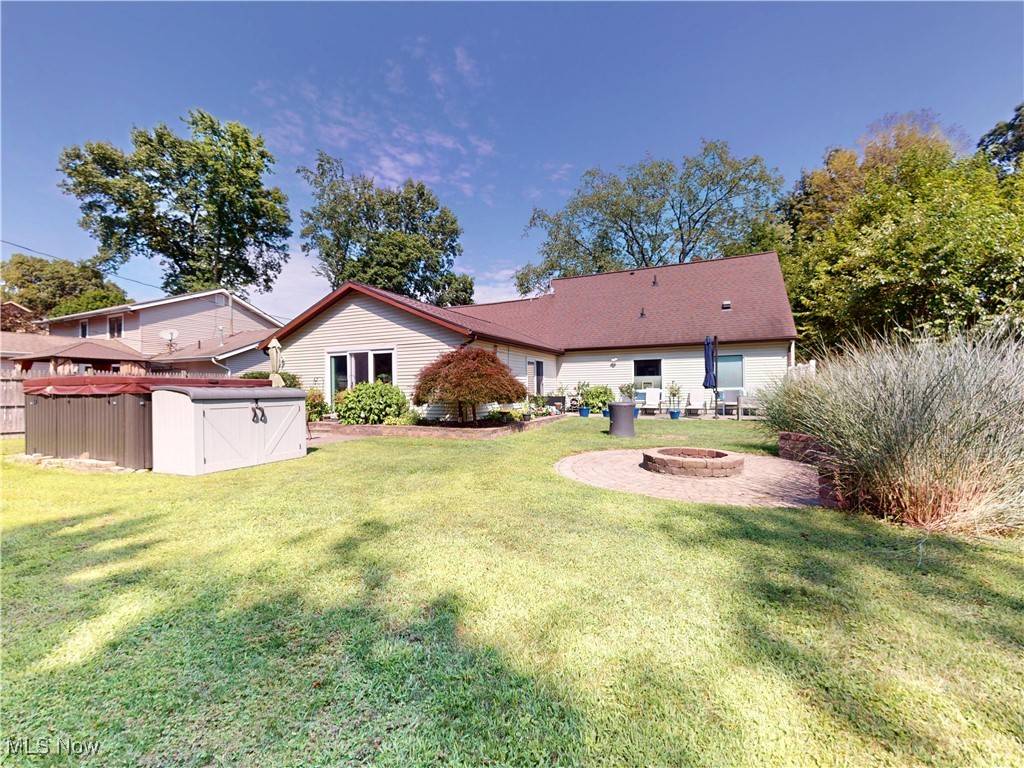 Painesville, OH 44077,993 Larchview DR