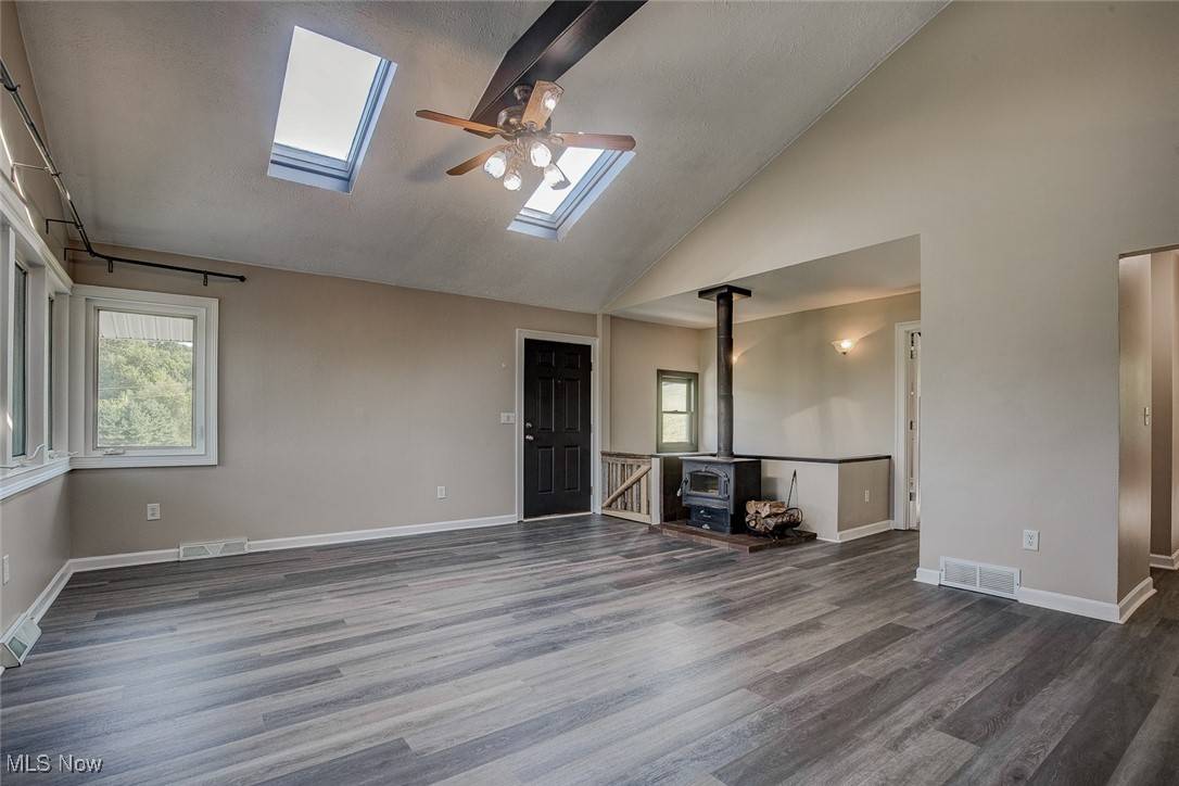 Carrollton, OH 44615,3067 Arbor RD NE