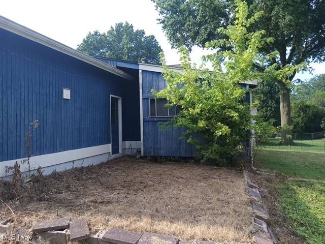 Norton, OH 44203,3303 Glenbrook DR