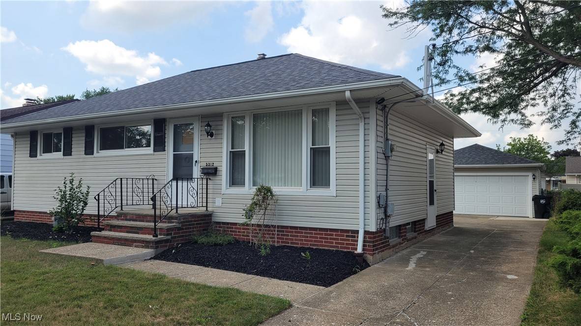 Brook Park, OH 44142,5312 W 149th ST