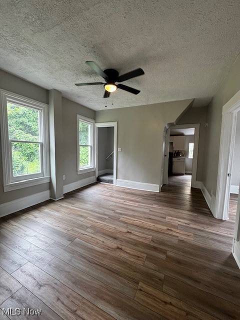 Akron, OH 44303,90 Nickel ST