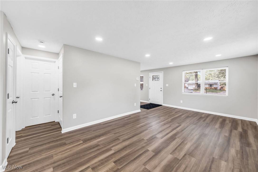 Wadsworth, OH 44281,357 West ST