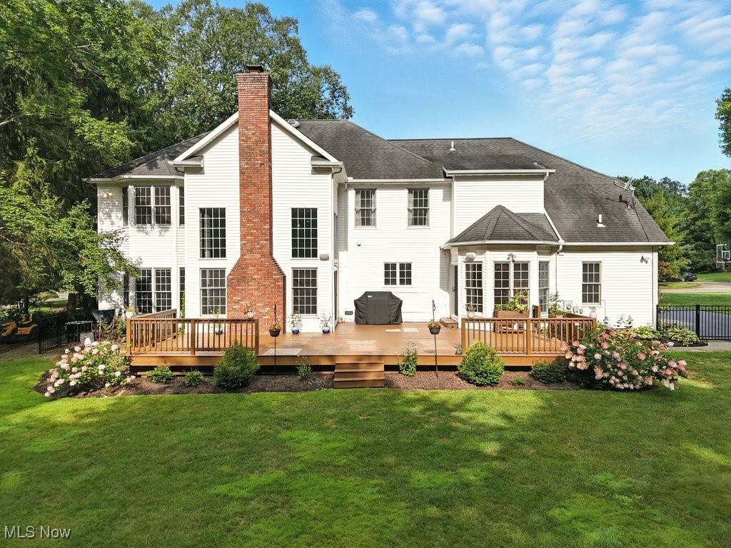 Chagrin Falls, OH 44023,17291 Buckthorn DR