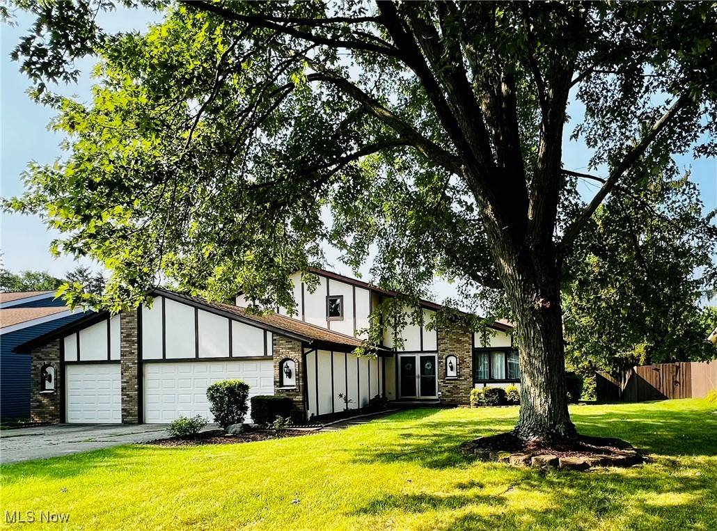 Strongsville, OH 44136,13812 Olde Orchard RD