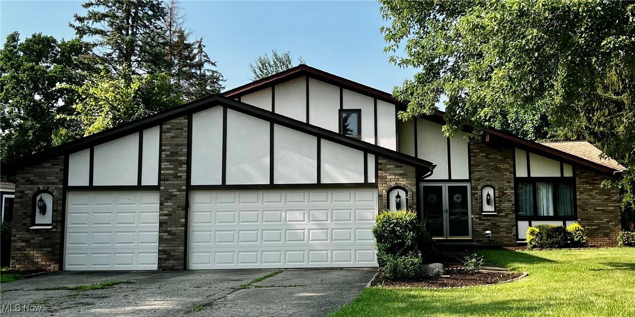 Strongsville, OH 44136,13812 Olde Orchard RD