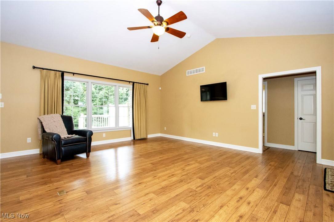 Orrville, OH 44667,712 Homestead Pointe DR