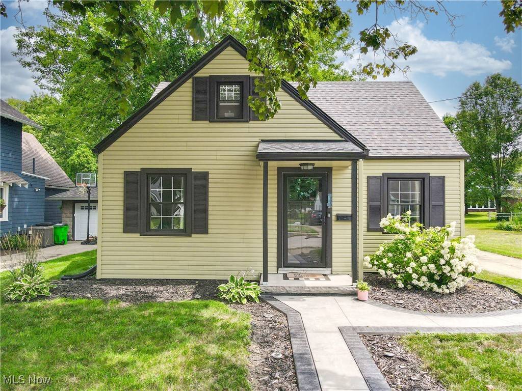 Orrville, OH 44667,400 Lake ST