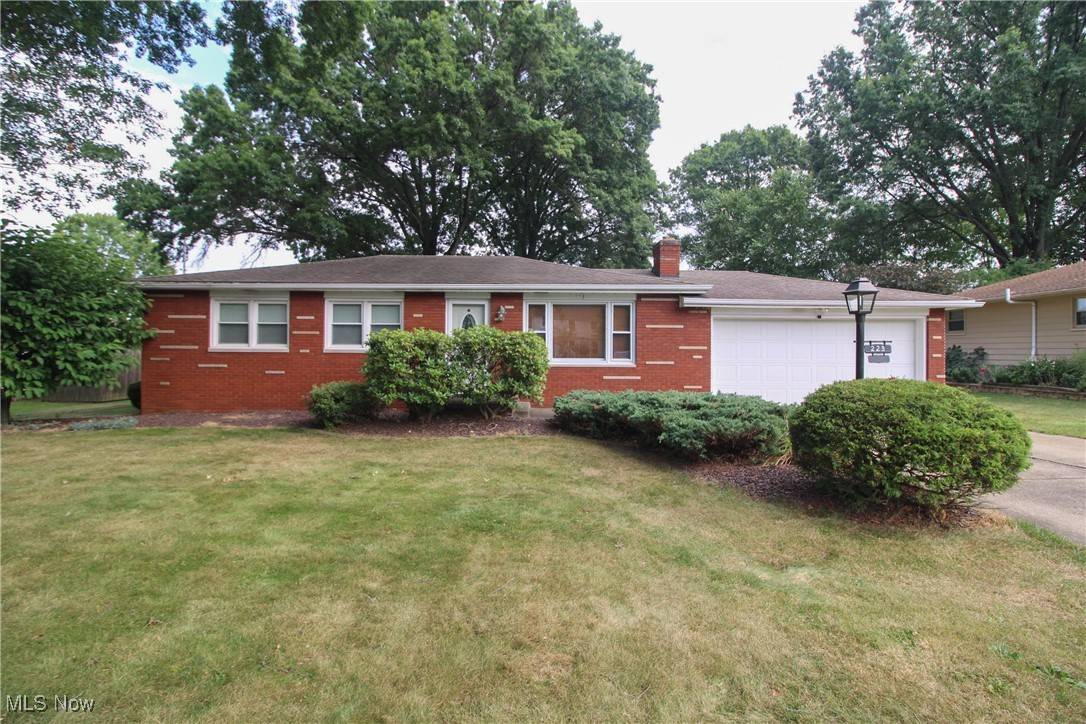 Poland, OH 44514,223 Evergreen DR