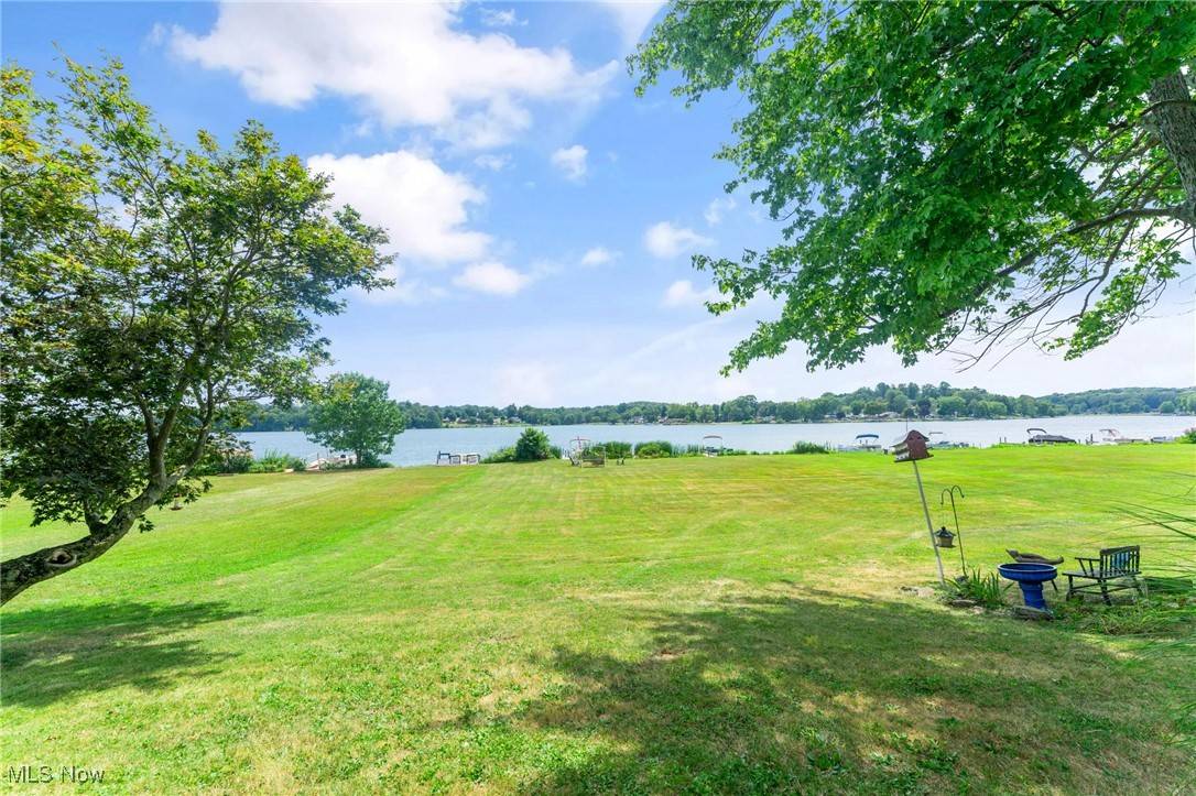 Hanoverton, OH 44423,32921 Lakeside DR