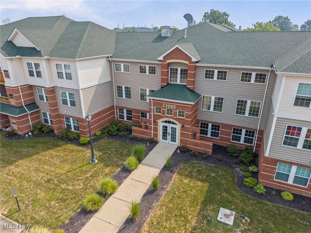 Olmsted Falls, OH 44138,23002 Chandlers LN #224