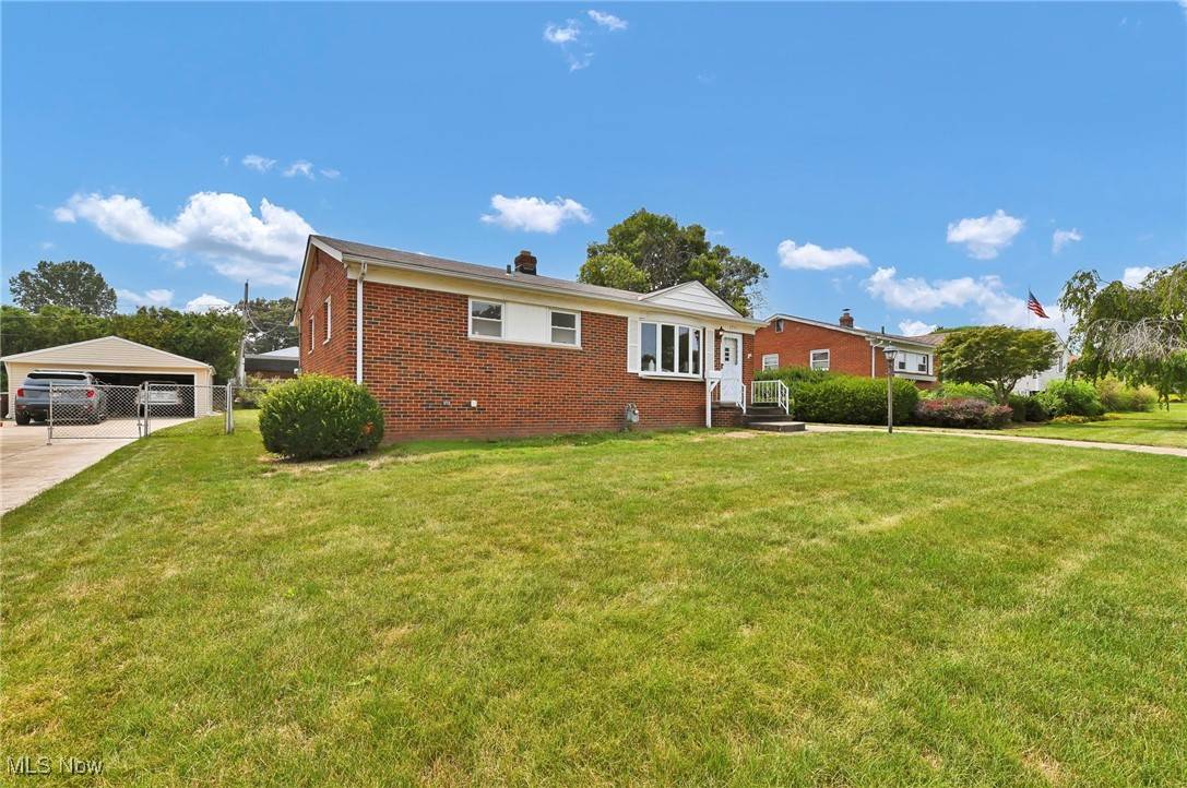 Parma, OH 44134,2755 Marda DR