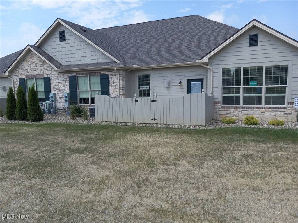Poland, OH 44514,9264 Sharrott RD #1001