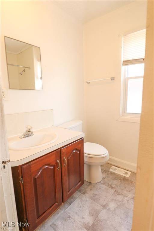 Cleveland, OH 44144,4456 W 49 ST