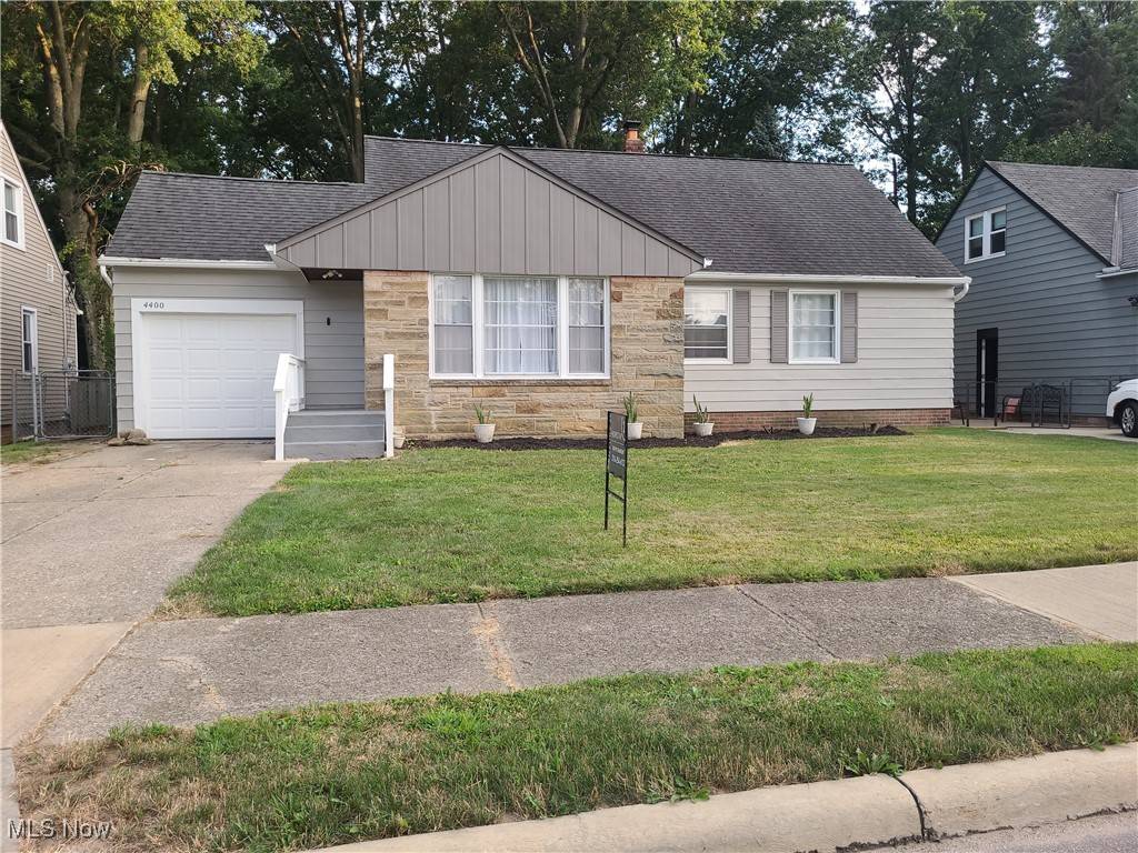 South Euclid, OH 44121,4400 Angela DR