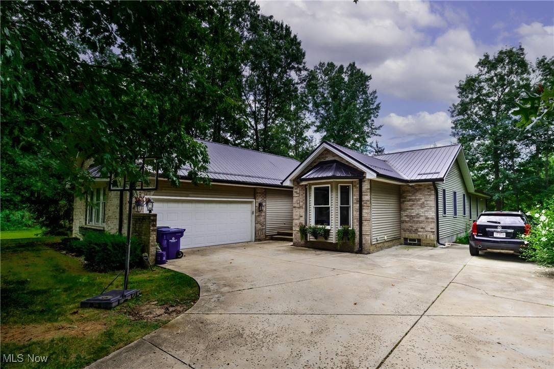 Cortland, OH 44410,160 Beechwood DR