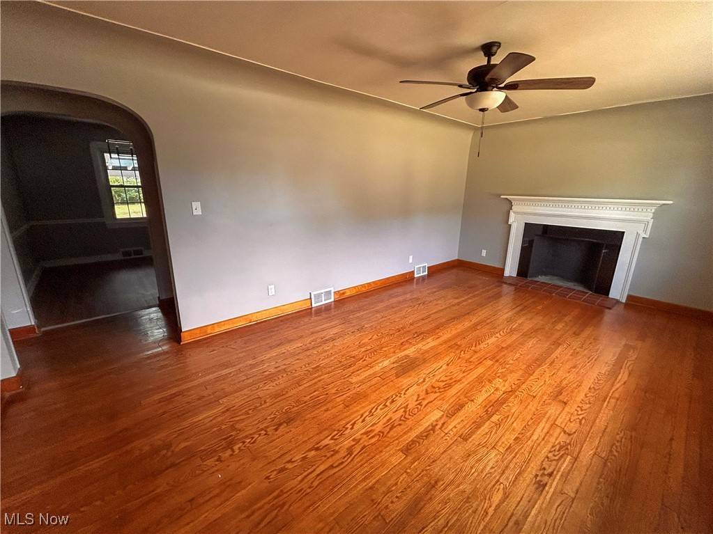 Youngstown, OH 44512,429 Tudor LN