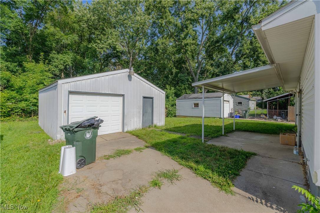 Canton, OH 44705,1809 Saint Elmo AVE NE