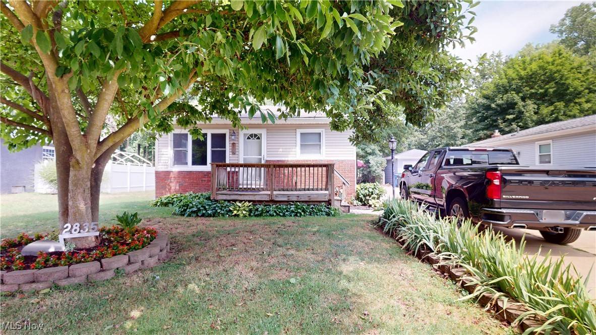Akron, OH 44312,2835 Farmdale RD