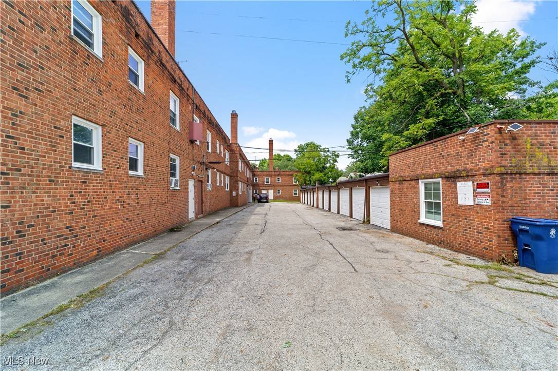 Cleveland Heights, OH 44121,2521 Noble RD