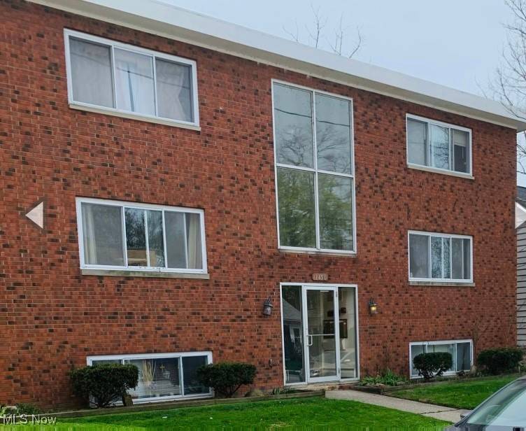 Lakewood, OH 44107,1450 Riverside DR #6
