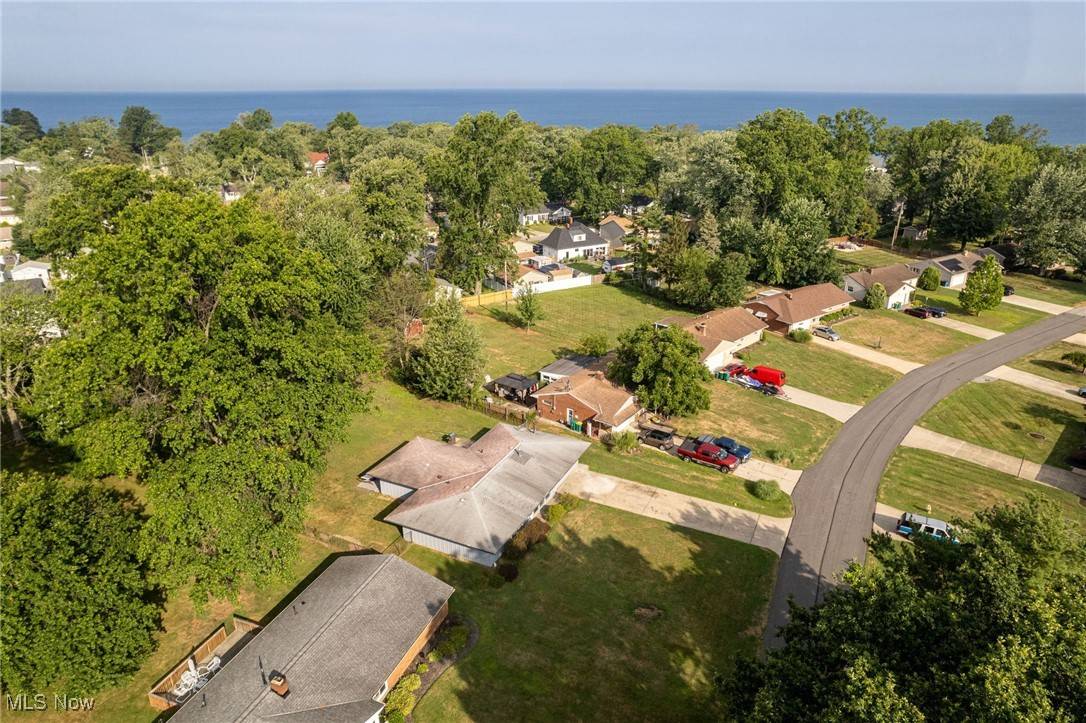 Mentor, OH 44060,6142 Cedarwood RD