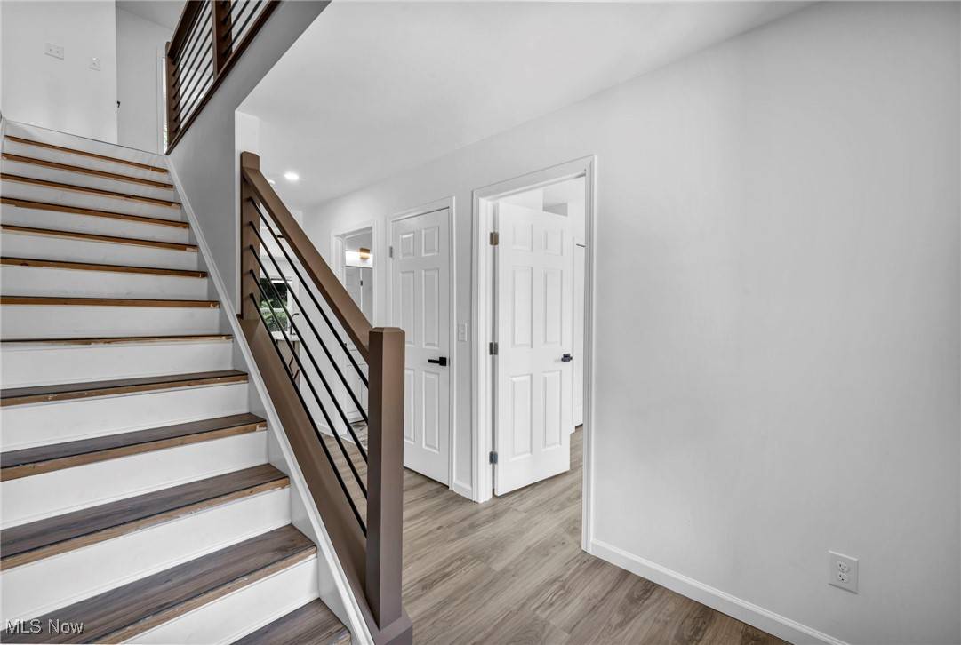 Oakwood, OH 44146,7602 Hickory