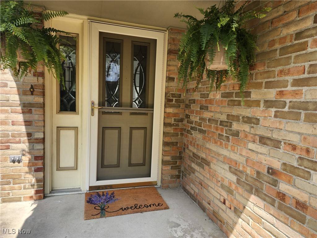 Coshocton, OH 43812,22 Acorn LN