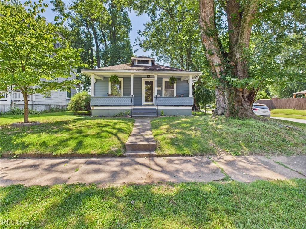 Williamstown, WV 26187,819 W 4th ST