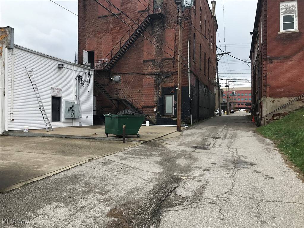 Parkersburg, WV 26101,422 Market ST