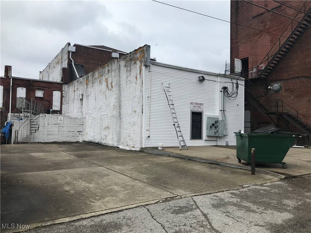 Parkersburg, WV 26101,422 Market ST