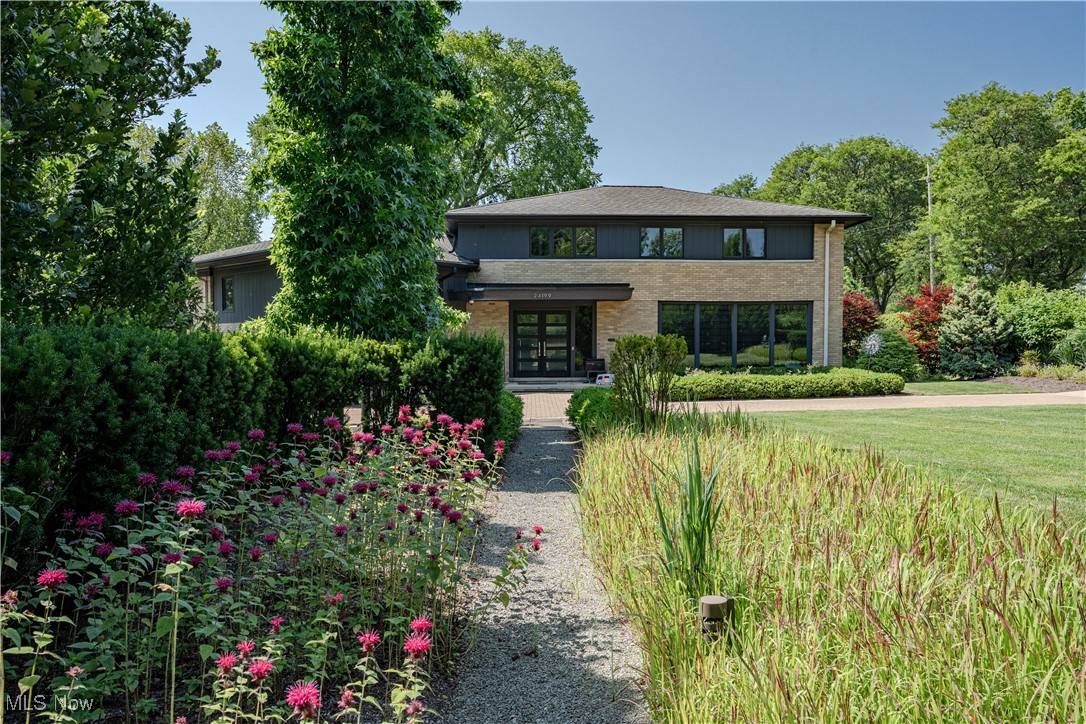 Shaker Heights, OH 44122,24199 Shaker BLVD