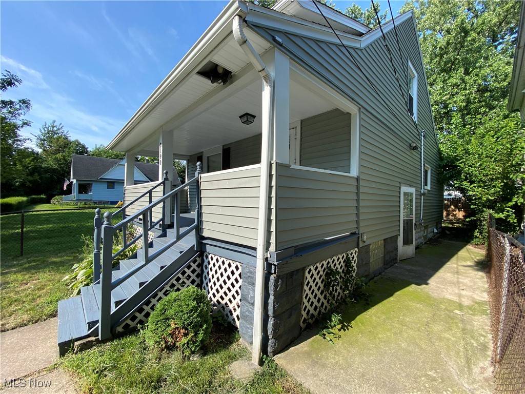 Cleveland, OH 44102,3190 W 70th ST