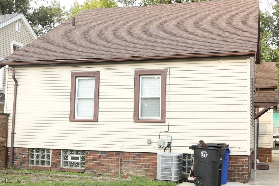 Cleveland, OH 44111,3797 W 129th ST