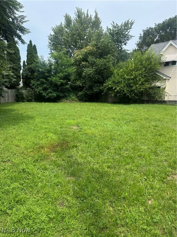 Cleveland, OH 44109,1610 Crestline AVE
