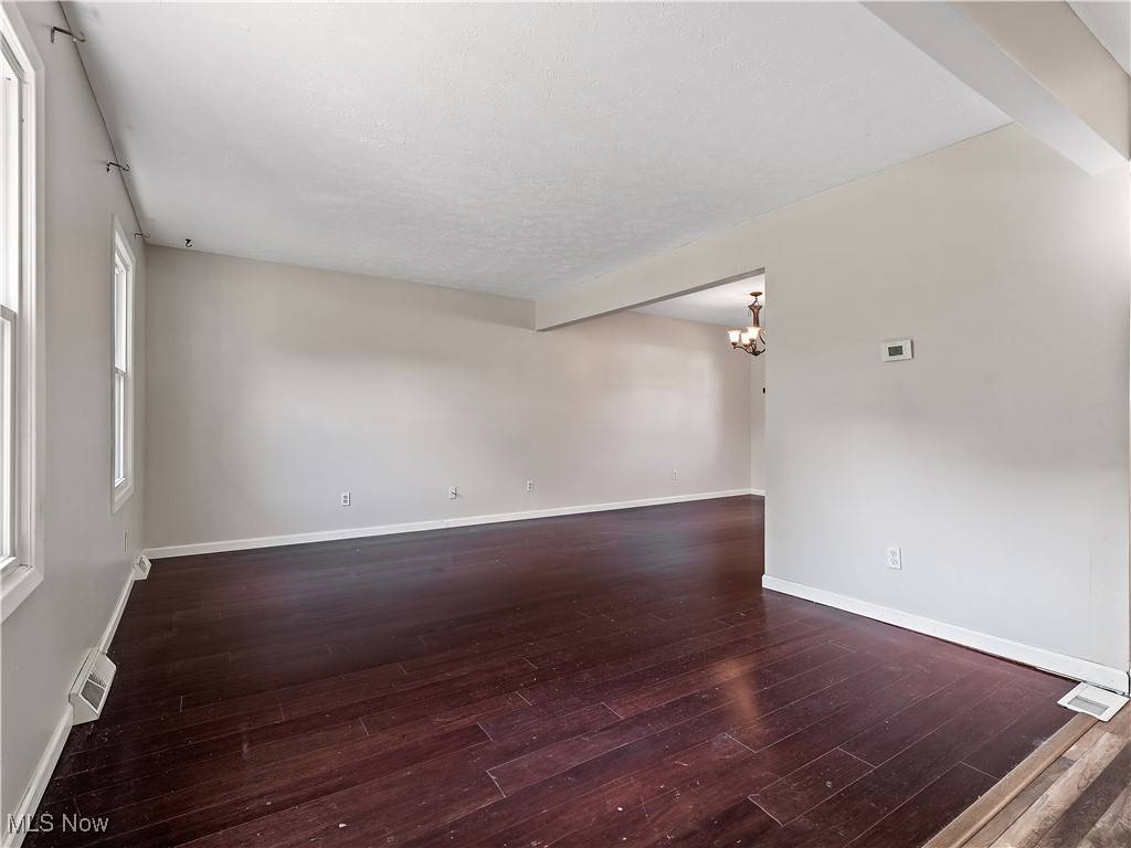 North Ridgeville, OH 44039,5898 Opal ST