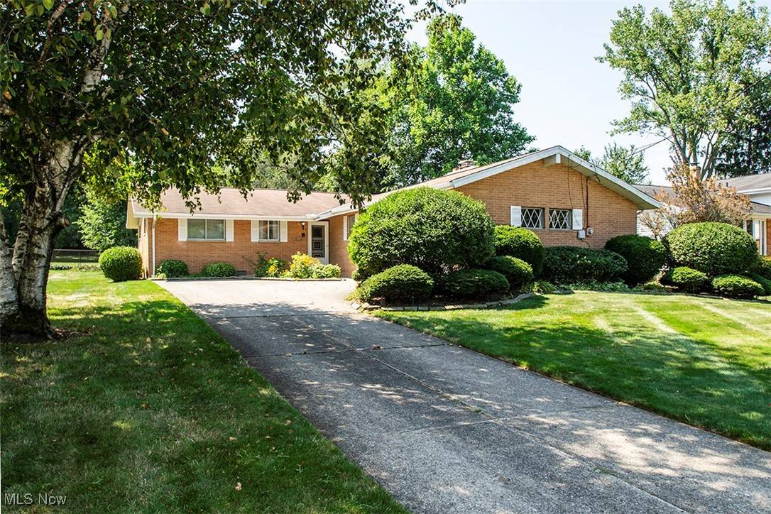 North Olmsted, OH 44070,28753 Tudor DR