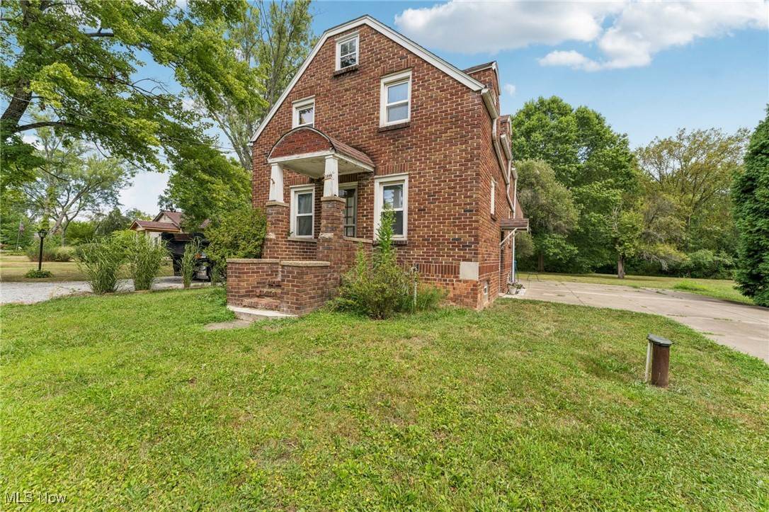 Akron, OH 44306,1899 Edwards DR