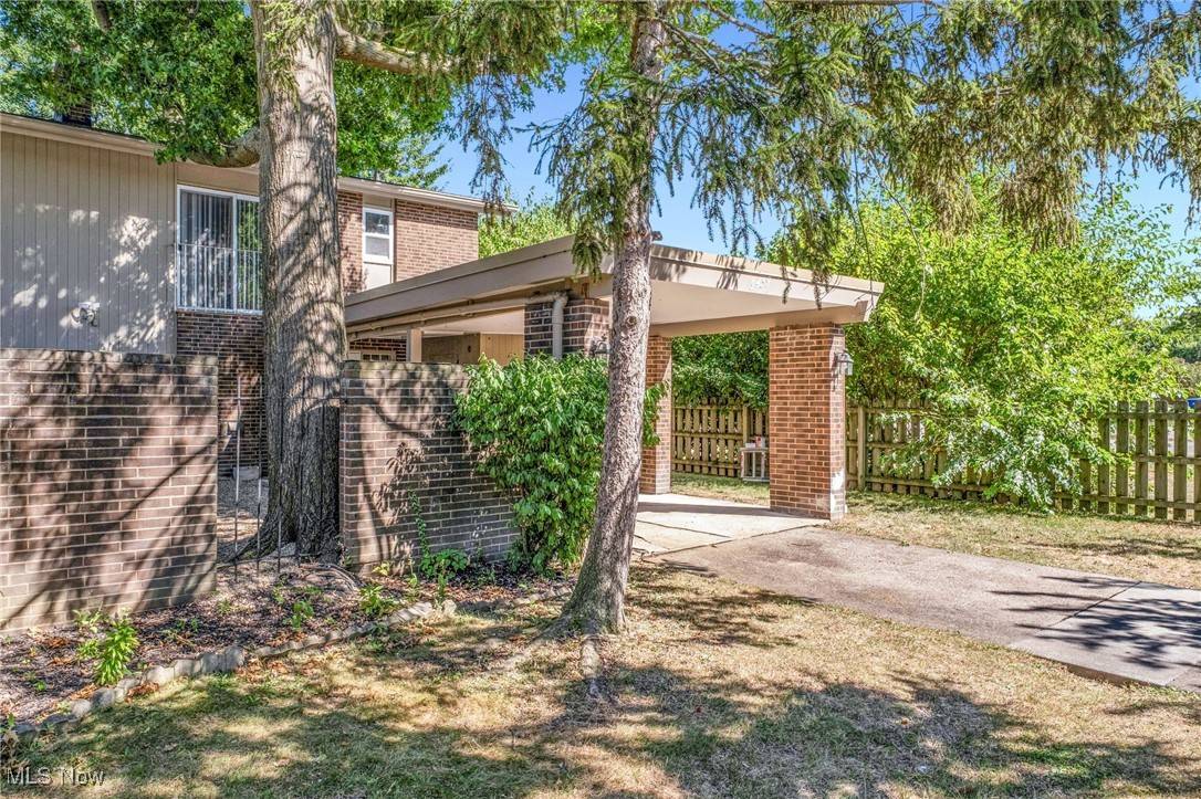 Olmsted Falls, OH 44138,9459 Central Park BLVD #9459