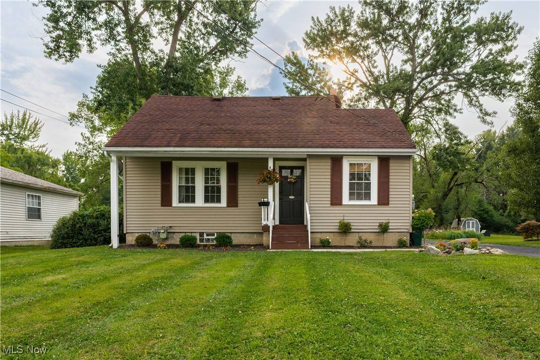 Bedford, OH 44146,7468 Oakhill RD