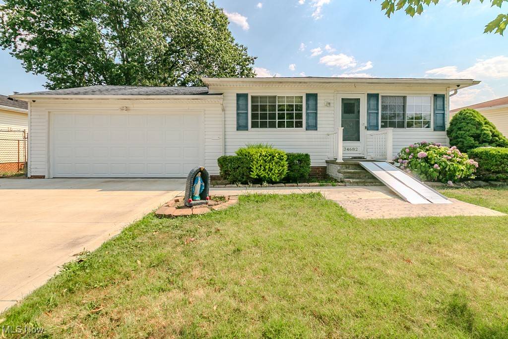 Eastlake, OH 44095,34682 Iris LN