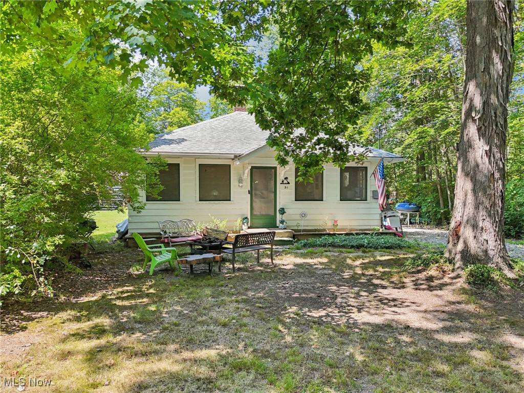 North Benton, OH 44449,105 Hartzell RD