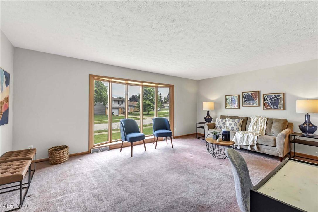 Parma, OH 44129,7211 Trevor LN