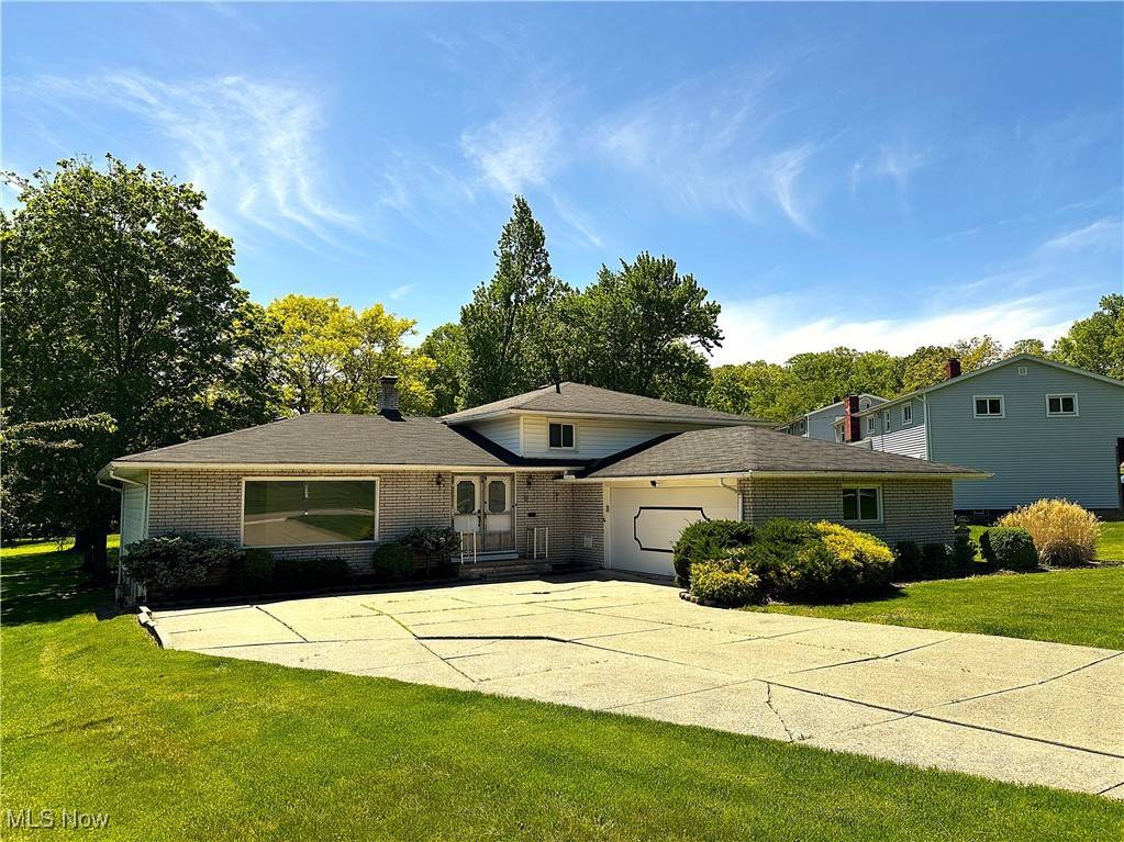 Seven Hills, OH 44131,2600 Greenlawn DR