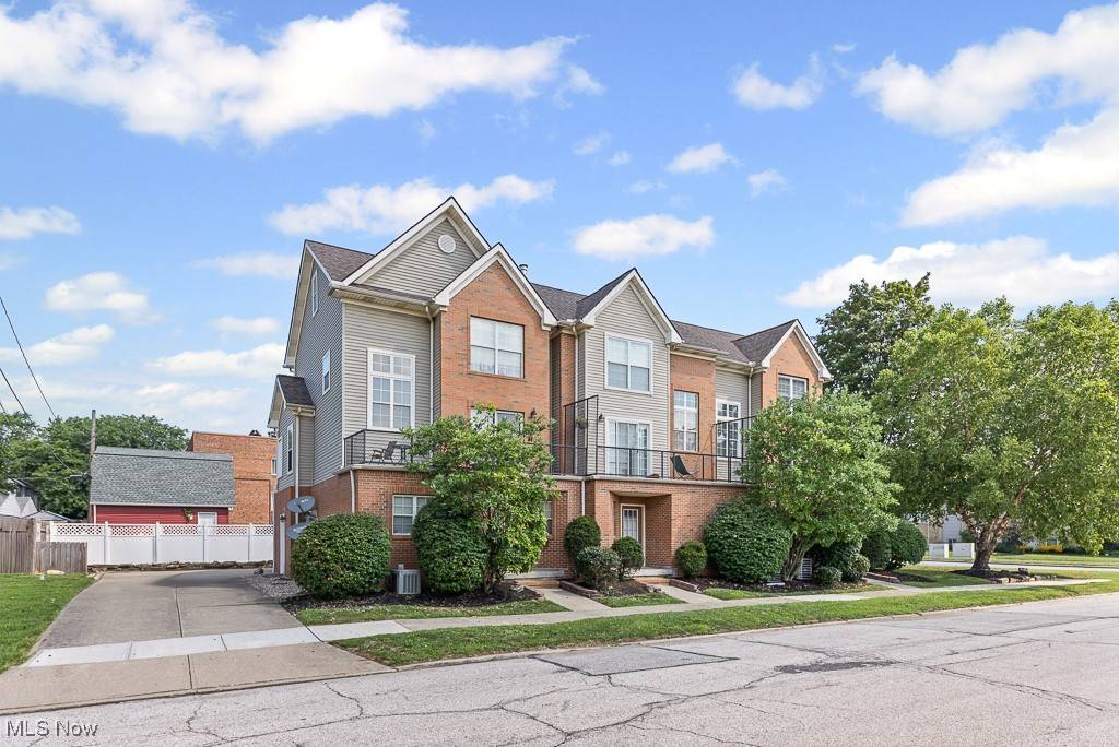 Cleveland, OH 44109,2108 Fairdale AVE