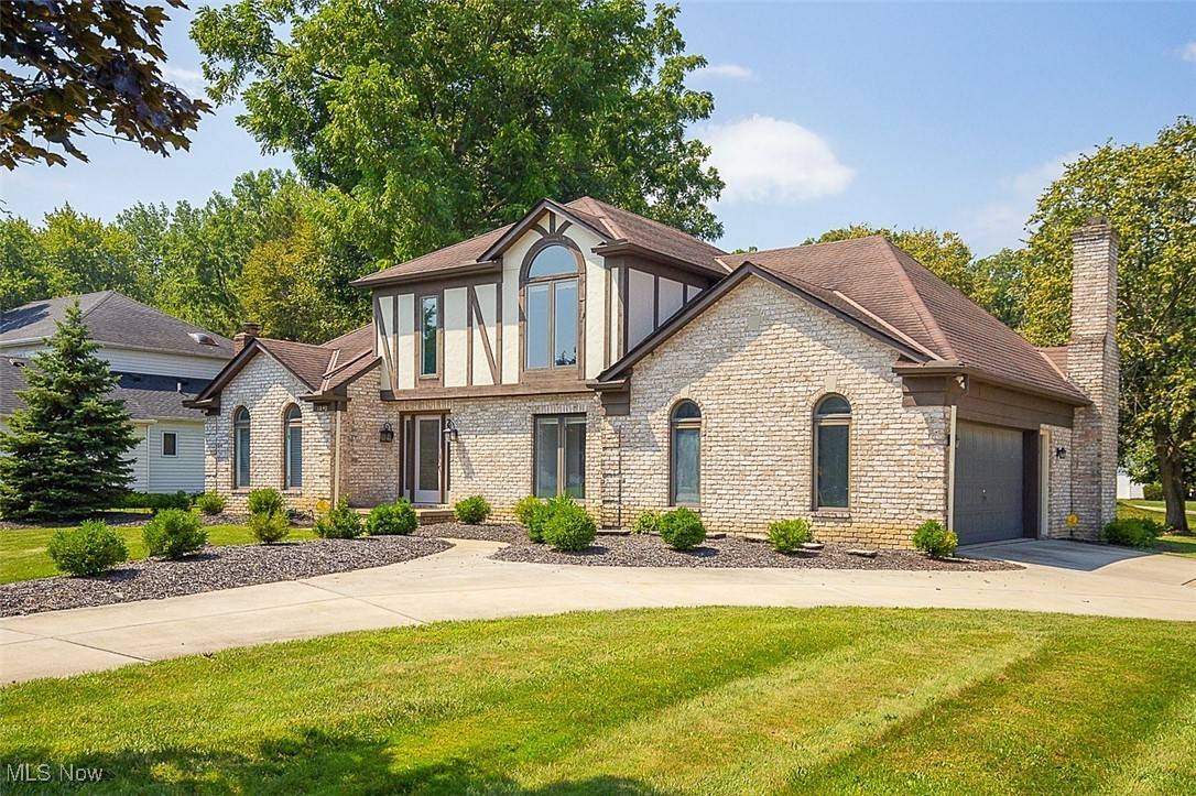 Westlake, OH 44145,1840 Hunters Point LN
