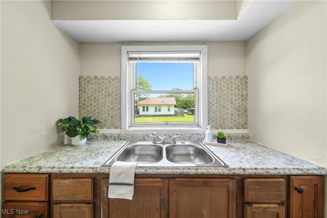 Warren, OH 44484,1369 Adelaide AVE SE