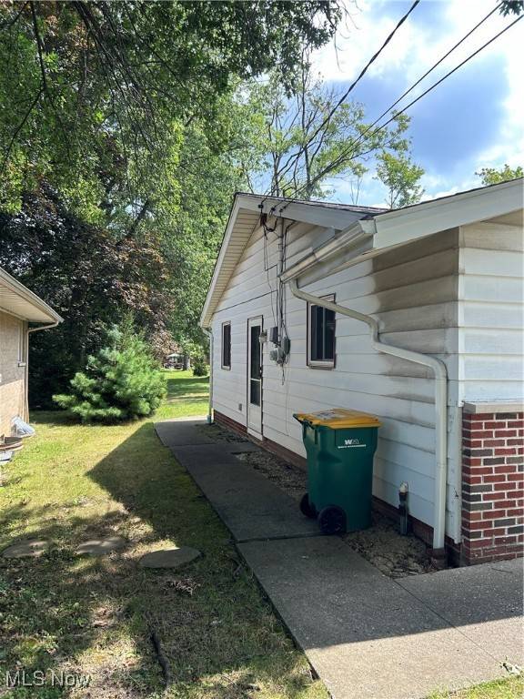 Seven Hills, OH 44131,6399 Tanglewood LN