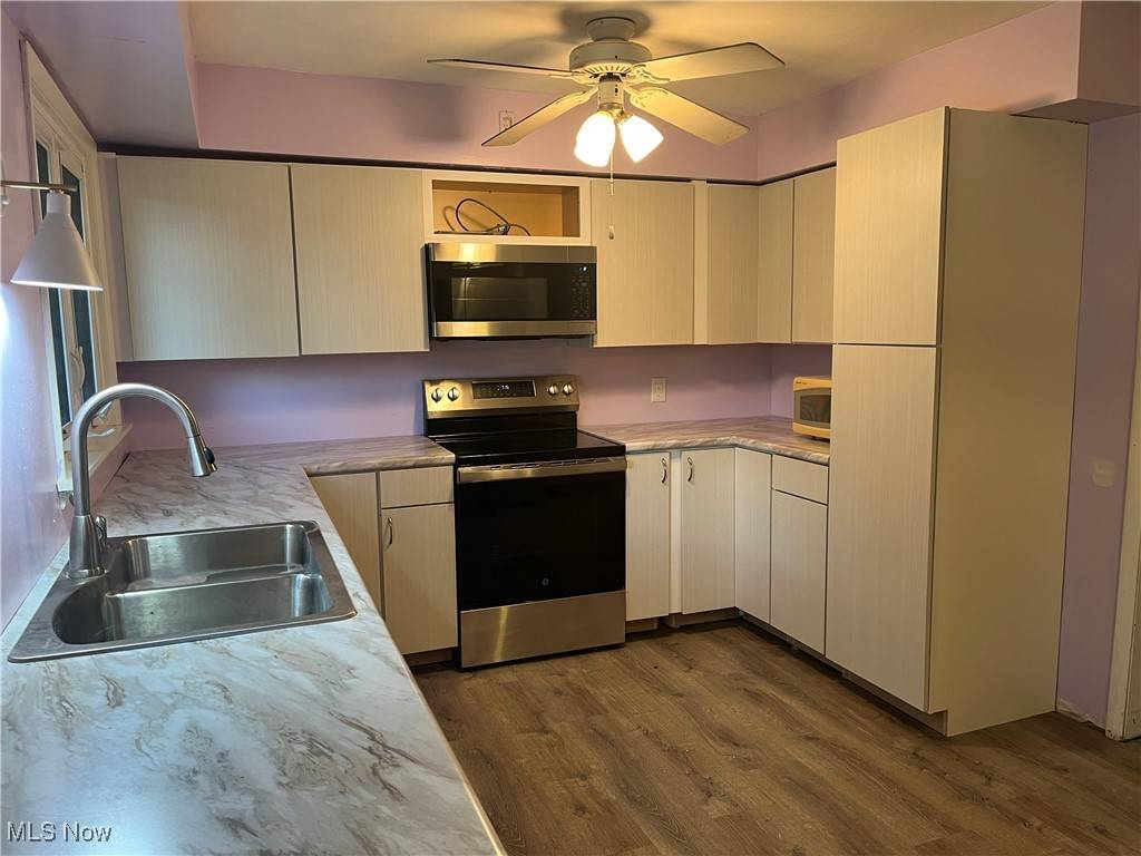 Burton, OH 44021,12758 Kinsman RD