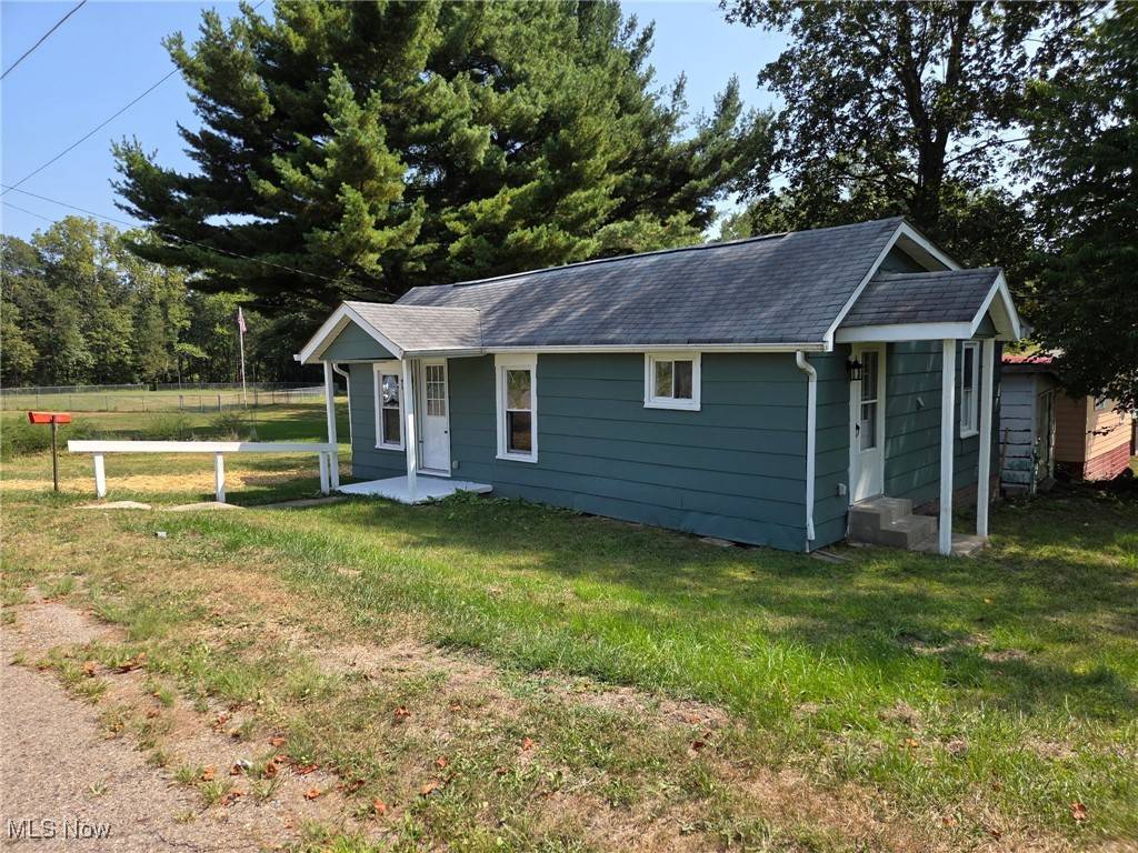 Bergholz, OH 43964,713 7th ST
